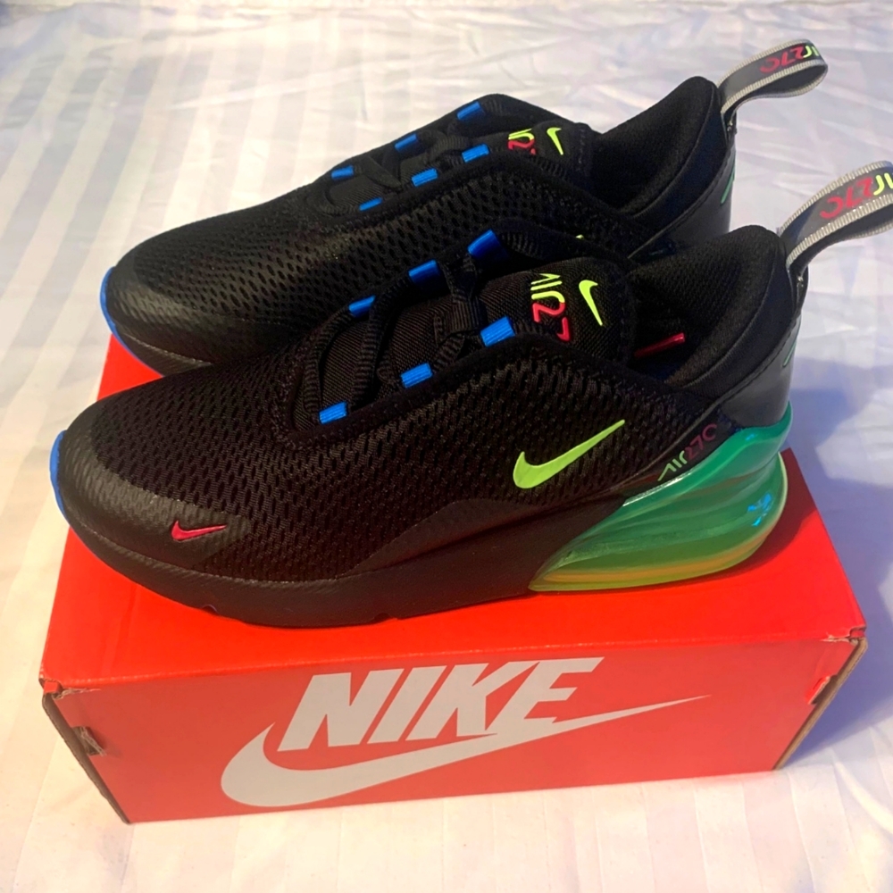 Nike Air max kids size 3y Authentic black and green #DD9717001 New